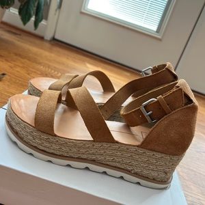 Platform espadrille sandal